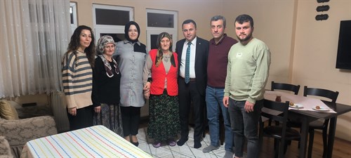 KAYMAKAM UZAN, ŞEHİT AİLESİ İLE İFTARDA BİR ARAYA GELDİ